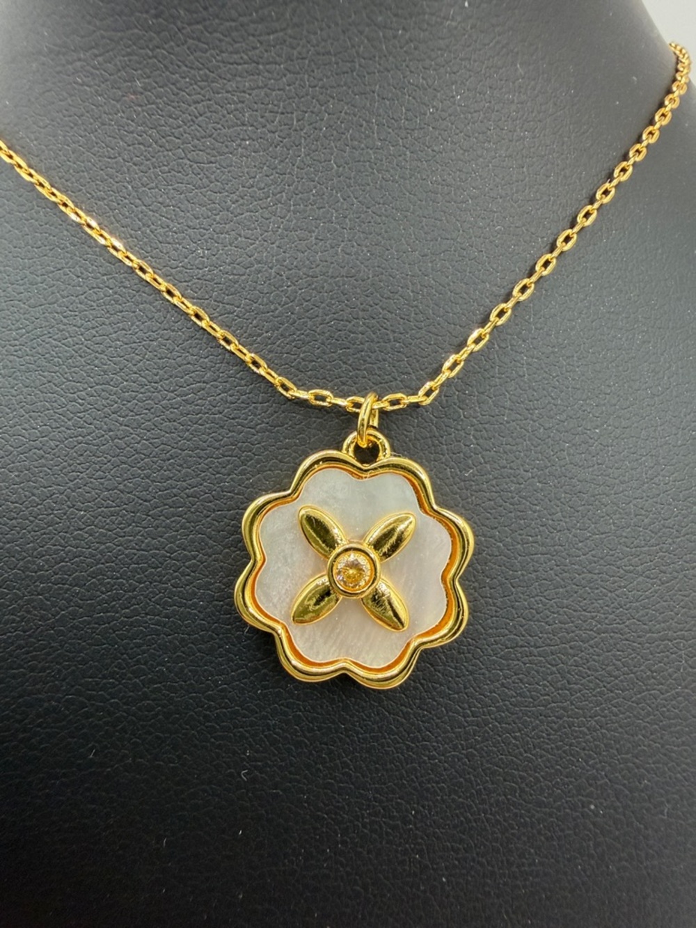 Kate Spade Heritage Bloom Necklace (91)